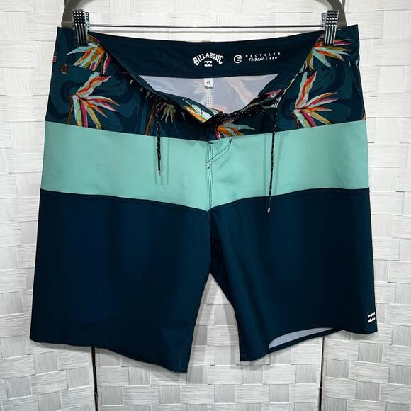 Billabong Mens Standard 4 Way Performance Stretch Tribong Pro Boardshort Size 32 - Picture 2 of 8